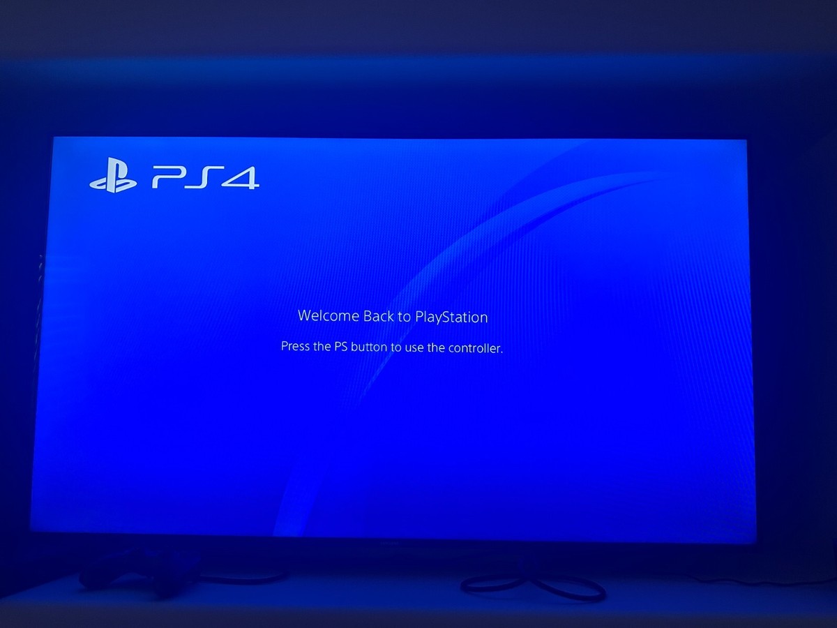 Sony PlayStation 4 Slim 500GB + Top games + 2 controllers Sony PlayStation 4 Slim 500GB + Top games + 2 controllers