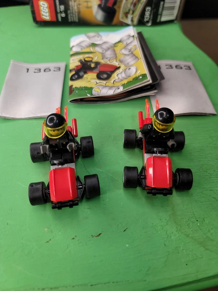 Lote 2 juegos LEGO Studios 1363 Stunt Go-Cart Foto 2 de 4