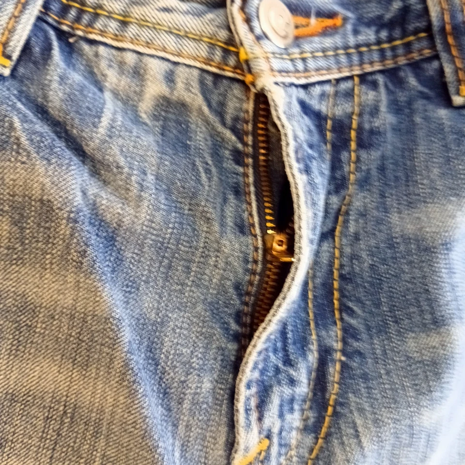 Cremieux Bootcut Jeans Mens 32x30 Blue Distressed Denim Straight Leg Casual - Image 3 of 4