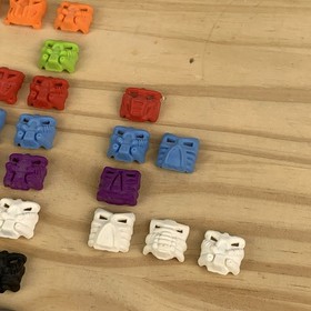 Lego Bionicle 8559 set of 67 Active and Inactive Krana 2002