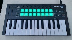 Toratoraさん専用！LAUNCHKEY MINI MK3 Launchkey Mini Mk3 | eBay UK