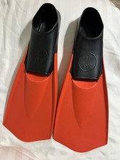 TYR VICTOR-5 Flexfins Snorkeling Swim Fins SIZE 7-9 or SIZE 40-42 ALMOST NEW