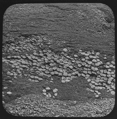 Photo GIANTS CAUSEWAY HORIZONTAL FORMATION C1890 VICTORIAN Magic Lantern Slide