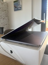 Apple MacBook Pro 13 Zoll (256GB SSD, Intel Core i5 6. Gen, 3,10GHz, 8GB) Laptop