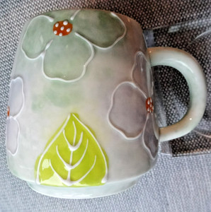Sake Oni Japanese Underglaze Coffee Mug Floral Motif Ceramic 15 oz Light Green
