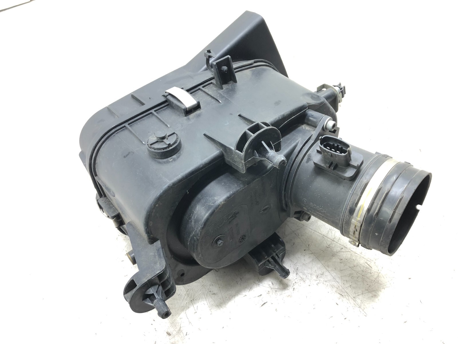 2014-2020 MASERATI GHIBLI SQ4 3.0L RIGHT PASS FRONT AIR CLEANER FILTER BOX OEM.