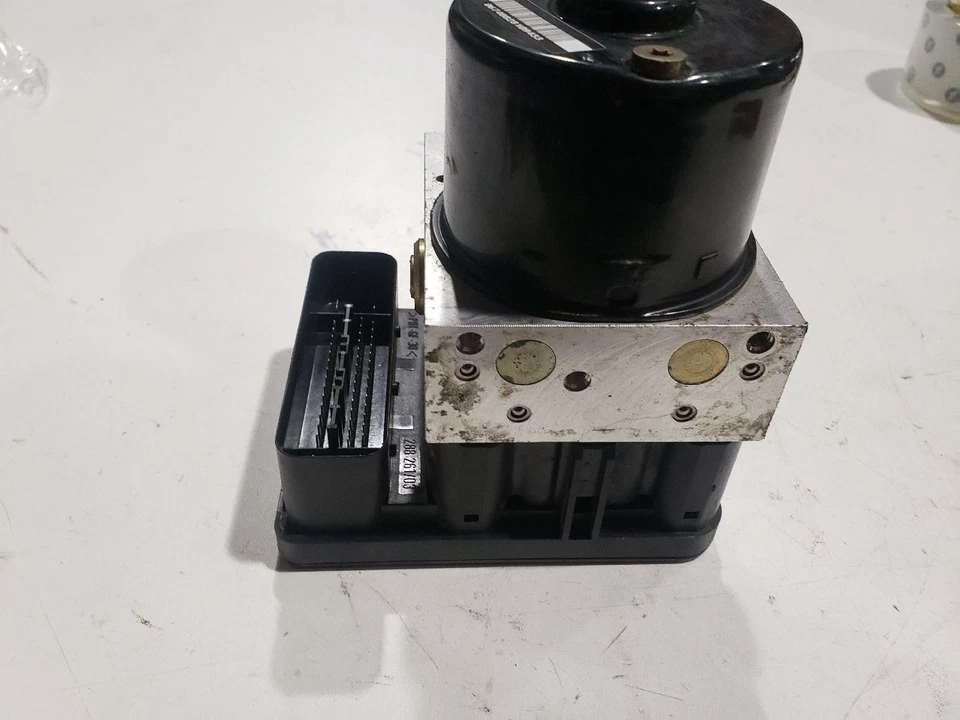Bomba de freno antibloqueo ABS - BMW Z4 E85 RHD 2003 automático M54B30 - 02-06 OEM 6762868 Foto 3 de 4
