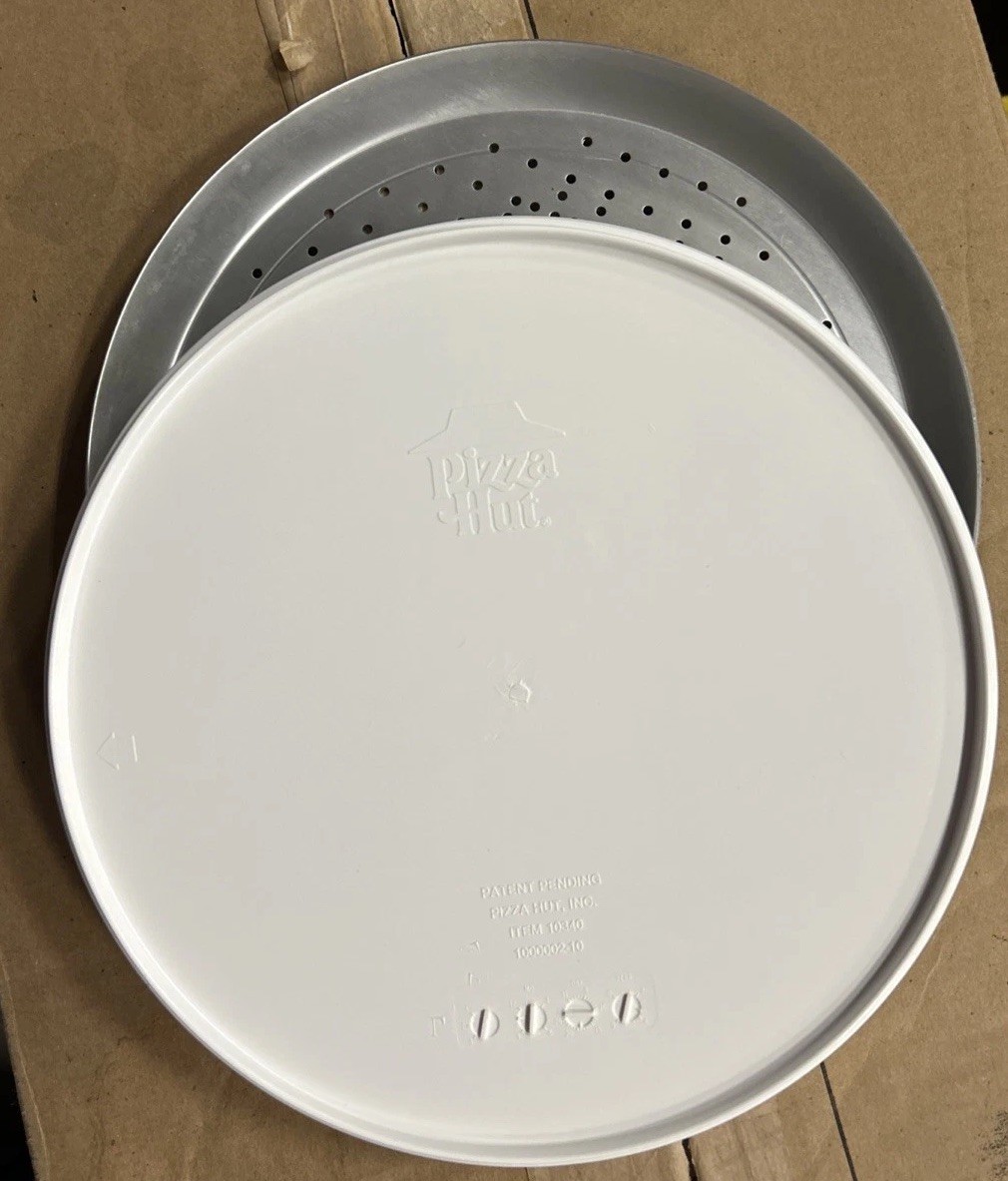 Pizza Hut 9” Round Perforated Aluminum Thin Crust Pizza Pan W/ Proofing Lid