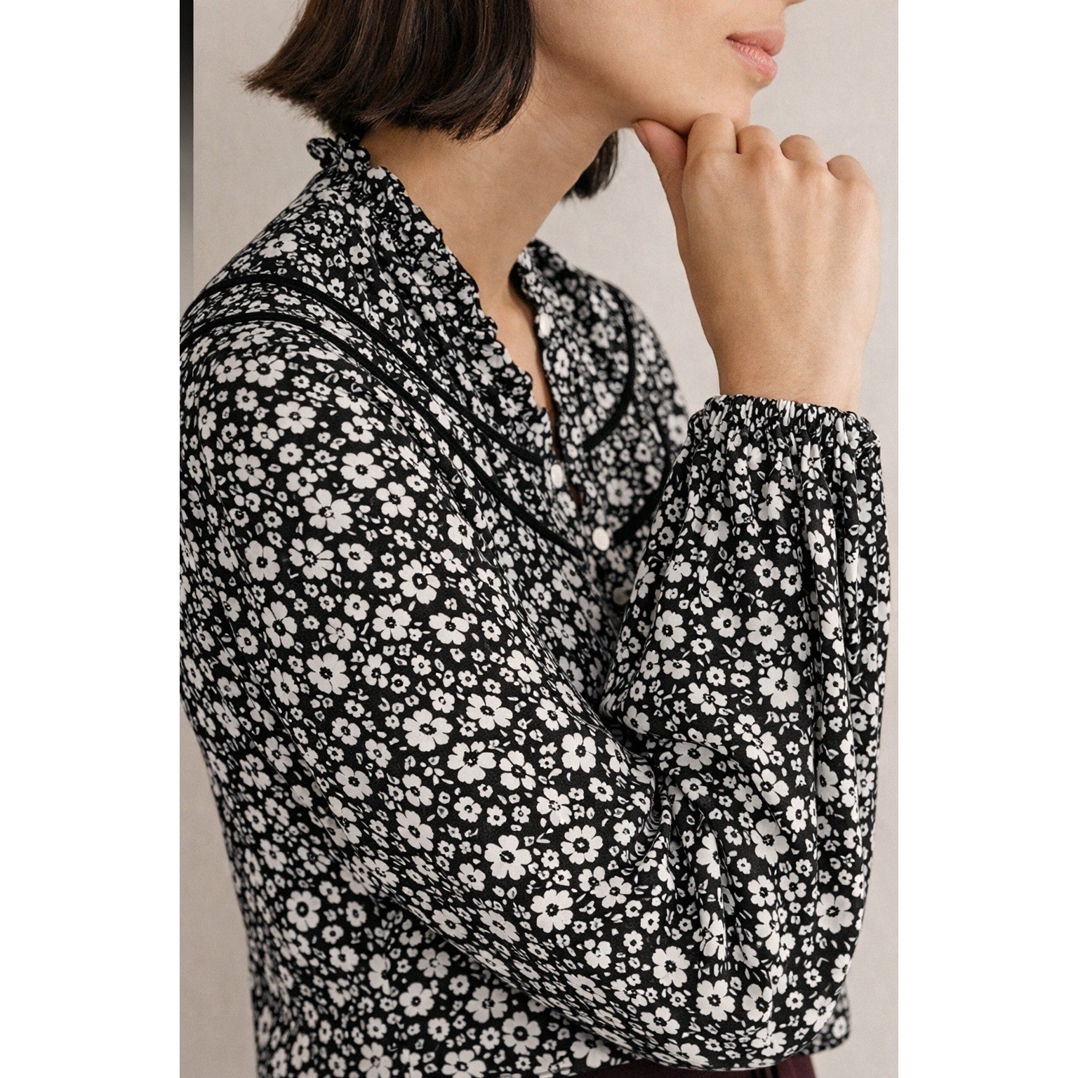 Boden Top Size 4 Black White Ruched Yoke Jersey Shirt Boho NEW image 2