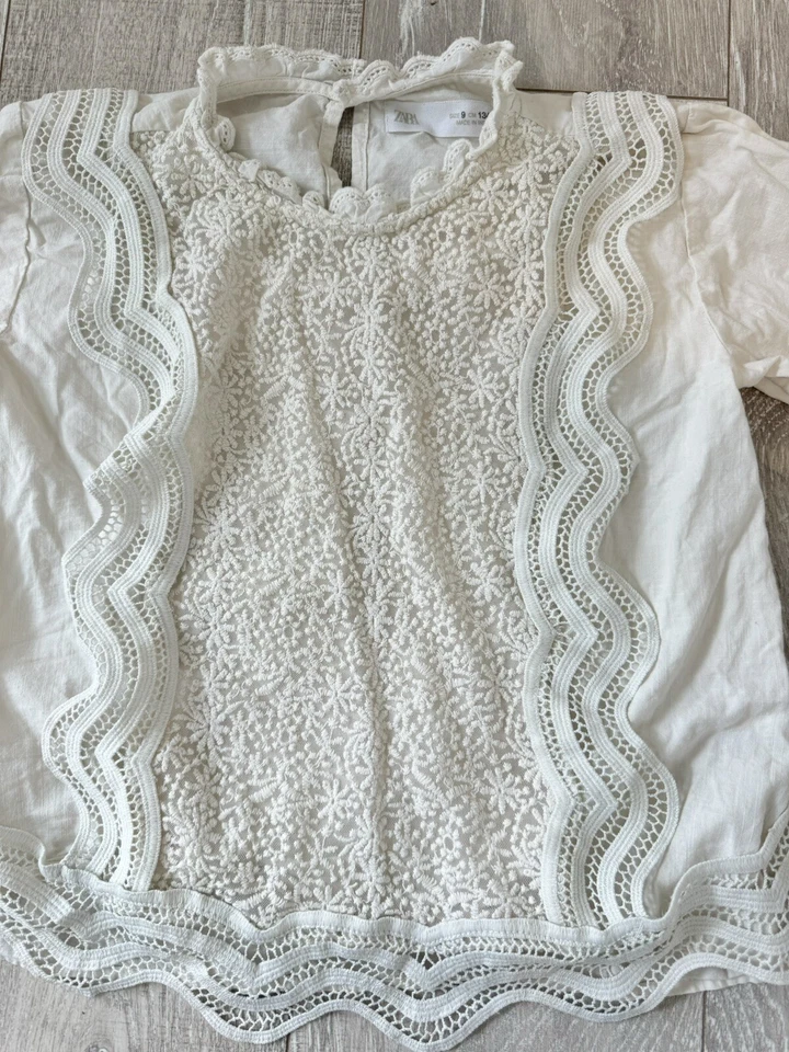 Blusa Top Zara Talla 9 Niñas Off-White Encaje Ojales Cuello Marfil Foto 3 de 4