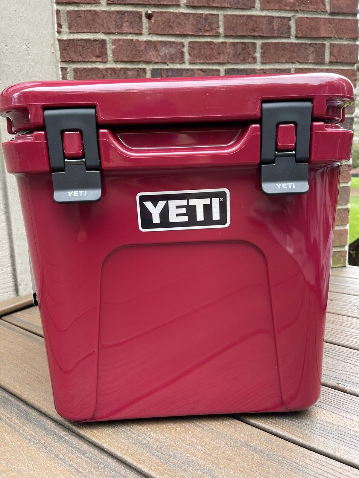 YETI Roadie 24 Insulated Chest Cooler, Harvest Red at