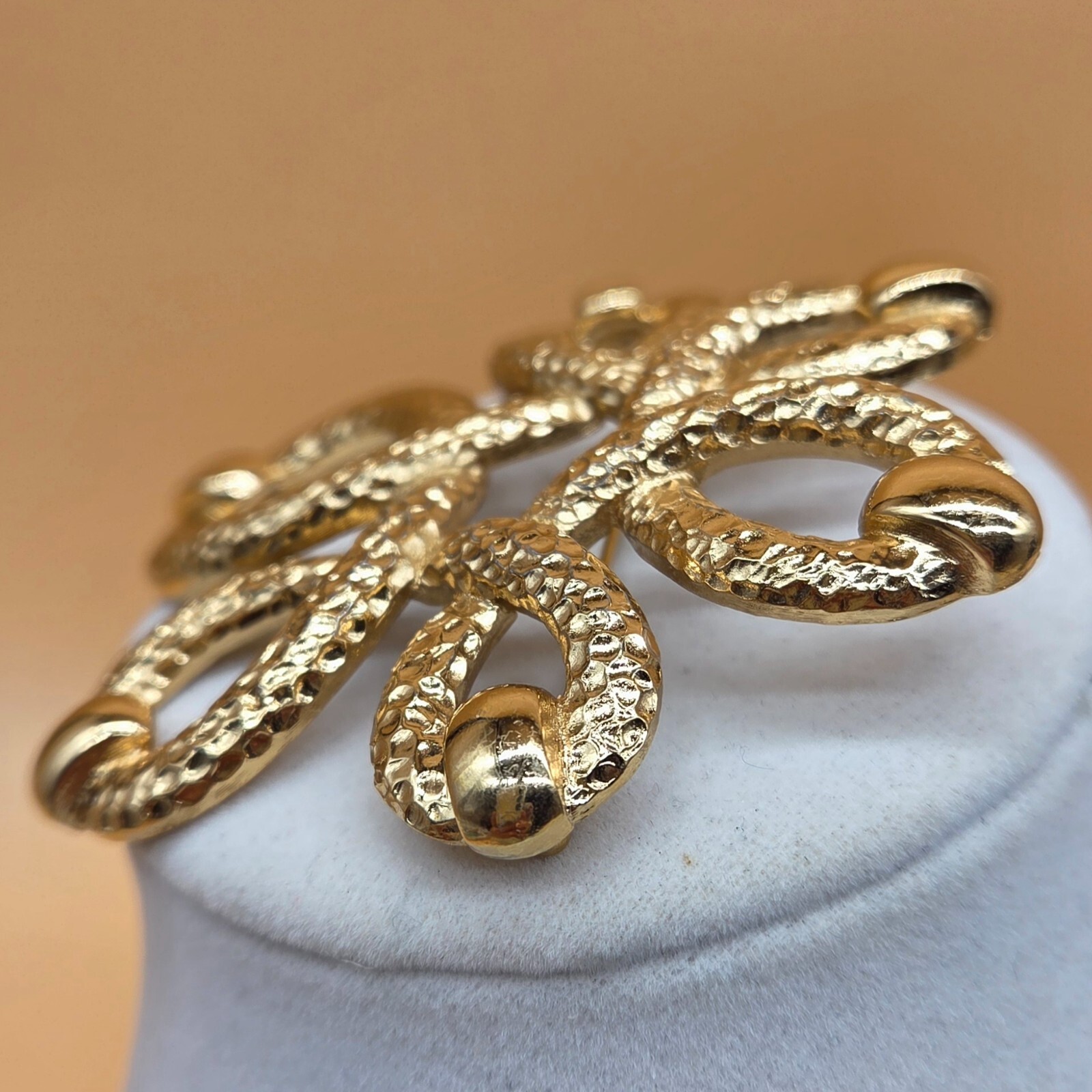 Monet Hammered Texture Runway Statement Large Gol… - image 7