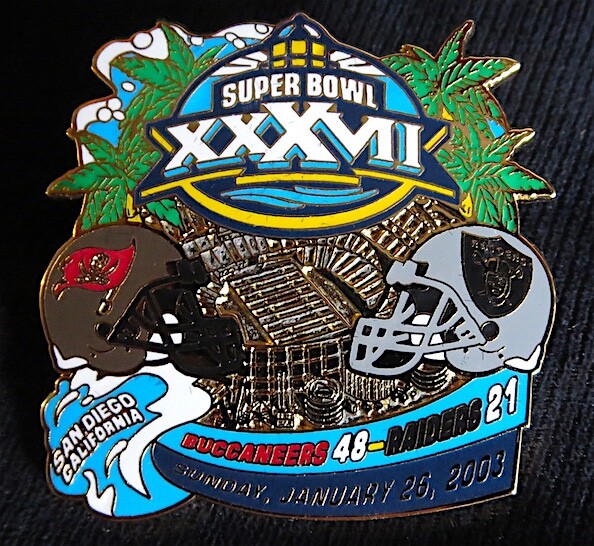SUPER BOWL 37 ~ BUCCANEERS vs RAIDERS Final Score LAPEL PIN SUPER BOWL 37 ~ BUCCANEERS vs RAIDERS Final Score LAPEL PIN