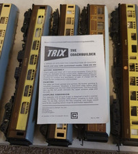 7 x Trix Bundle Railway Carriages