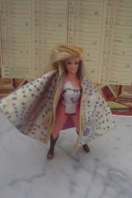 ancienne fig figurine MAITRES DE L'UNIVERS MATTEL SHE-RA + CAPE 1986 VINTAGE - Photo 1/3