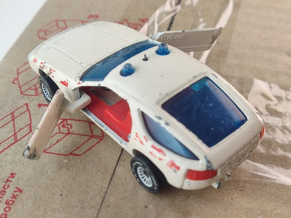 Coche pequeño Siku 1037 blanco Porsche 928 Notzart Alemania diecast vintage retro Foto 3 de 4