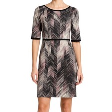 VINCE CAMUTO Shift Dress Sz 2 Abstract Multicolor Chevron Exposed Zip Preppy