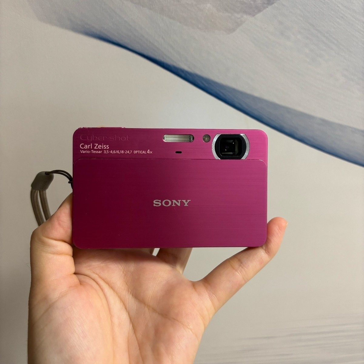 SONY Cyber-shot DSC-T700 Digital Camera 10.10 MP 4X Optical Zoom