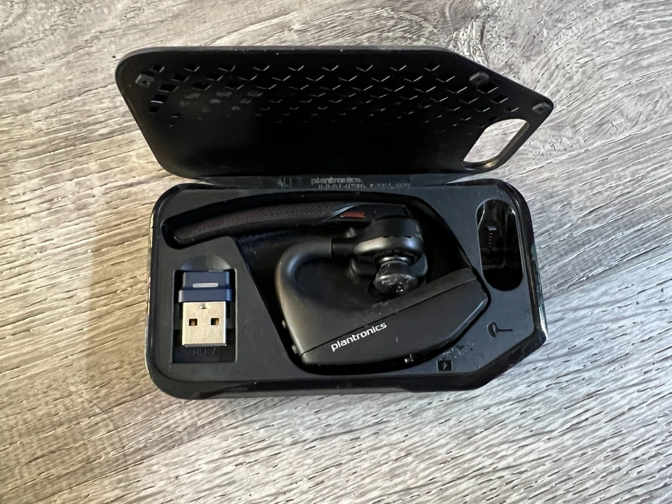 Plantronics Poly Voyager 5200 UC Bluetooth Headset - Image 2 of 4