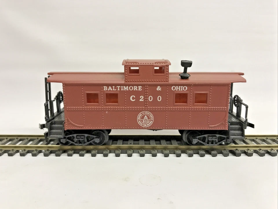 HO Scale, Life-Like 8543 Caboose, Baltimore & Ohio C200 in Original Box - Image 3 of 4