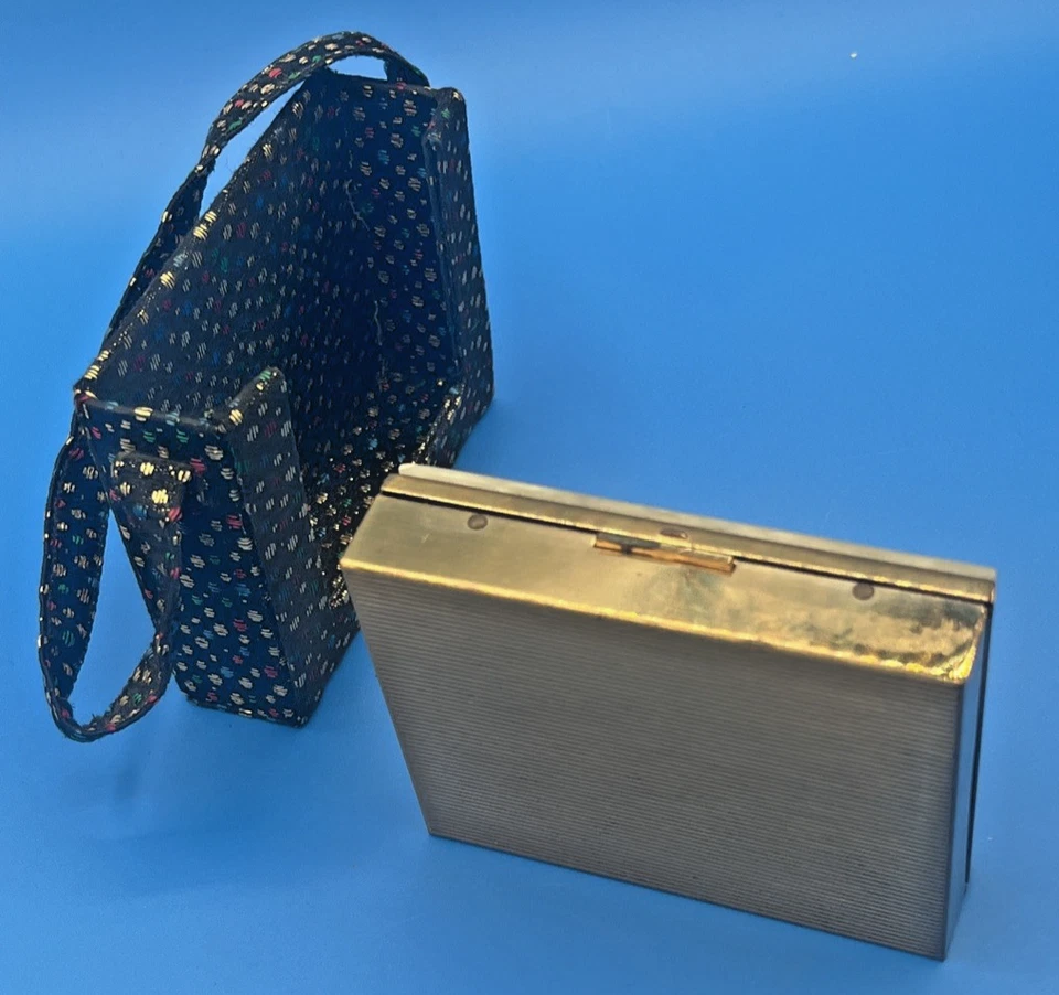 Vintage Gold Tone Mother Of Pearl Evening Compact Purse~1940's-50's - Image 4 of 4