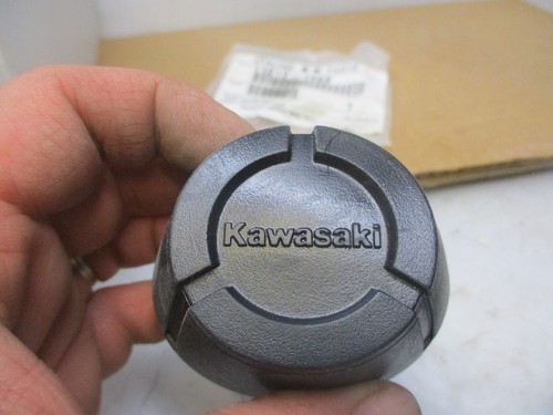Tapa rueda Kawasaki OEM 11012-1969 - Imagen 2 de 3