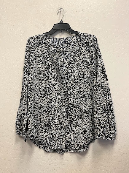 Women's Blue patterned blouse Medium - image 1