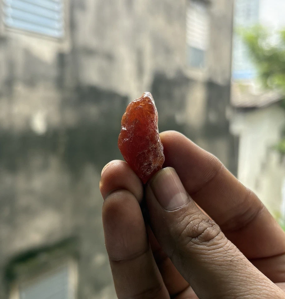 Good Single Piece Of Spessartine Rough @ 105 Cts From Nigeria  - Image 4 of 4