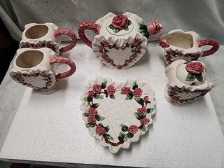 (374) 1998 ABC Dist. 8 PC. Tea Set. Pitcher Creamer Sugar Bowl 2 Mugs And Plate