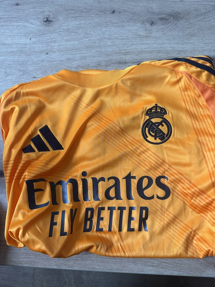 Maillot du Réal Madrid 24-25 - Photo 1/4