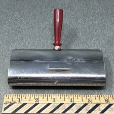 Vintage Le Grillon Vacuum Crumber Silent Butler Table Sweeper UNIS France