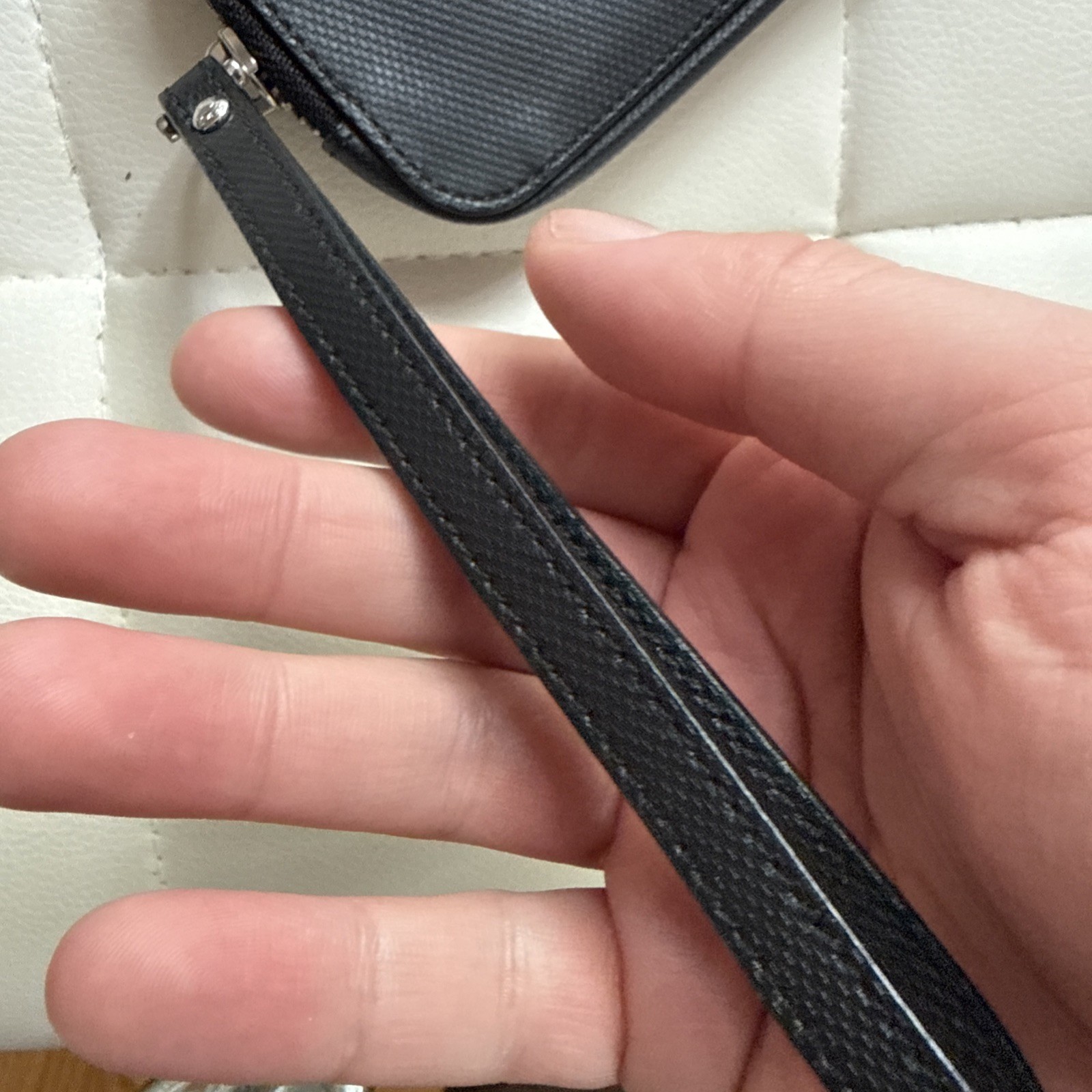 TUMI Carbon Textured Black Slim Card Case Zip Around Wristlet Pouch image 4