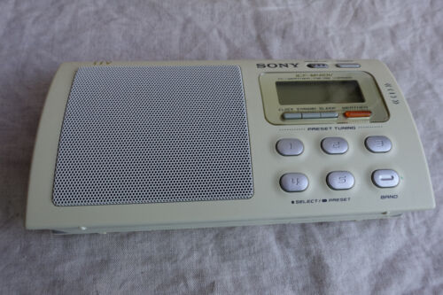 Vintage SONY Liv ICF-M410V TV Weather AM/FM 4-Bands Portable Clock Radio