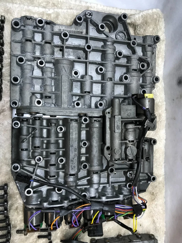 BMW 325i 525i Z4 2001-2006 (E46 E39 E85) A/T carrocería de válvula de transmisión automática Foto 2 de 4