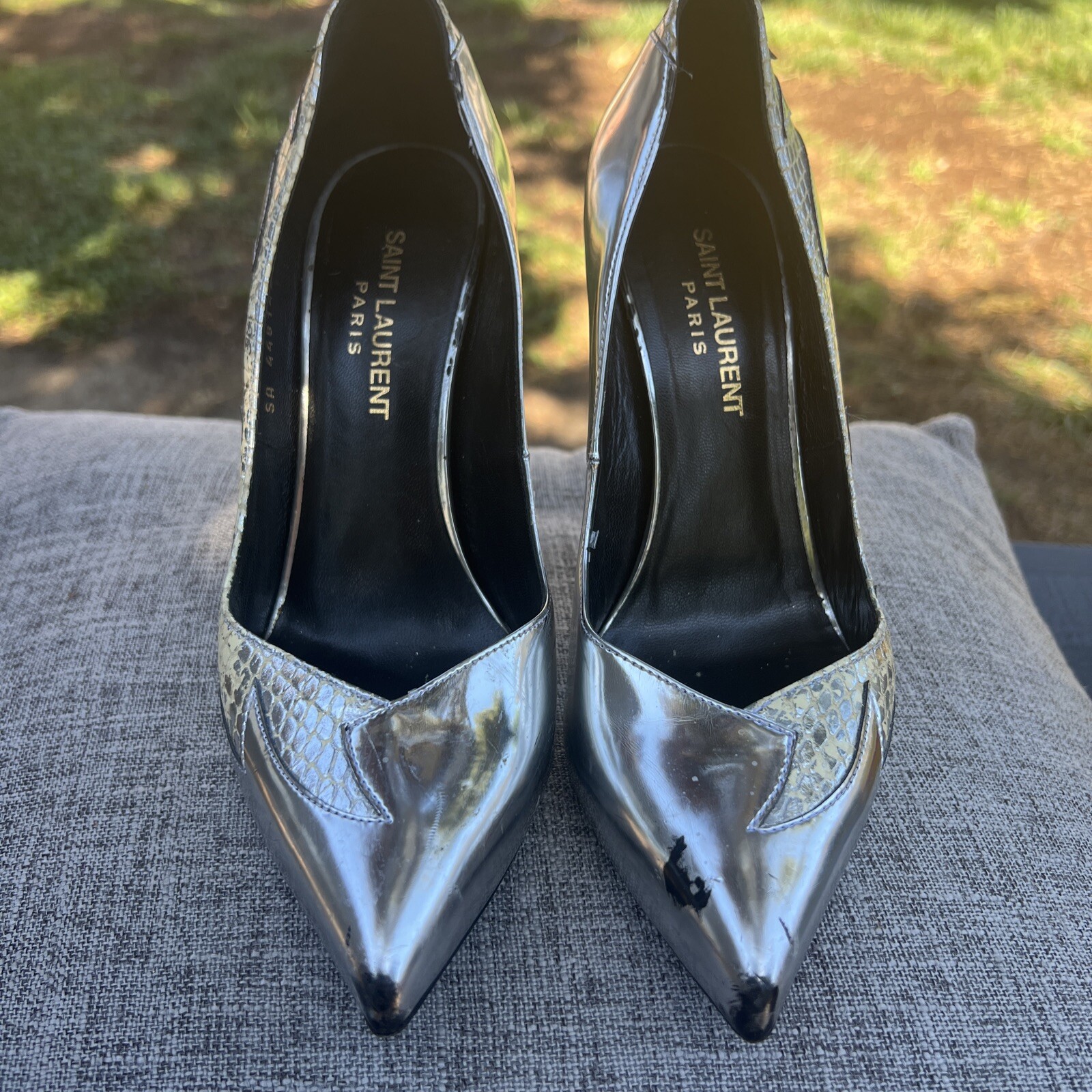 Décolleté SAINT LAURENT in pelle argento taglia EUR 37 US 7