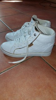 Guess Damen Sneaker Gr. 40 in weiß