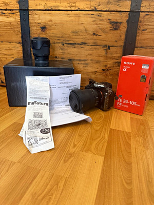 Sony Alpha 7 IV Full-Frame 33MP E-Mount + FE 24-105mm F4 G OSS SEL24105G