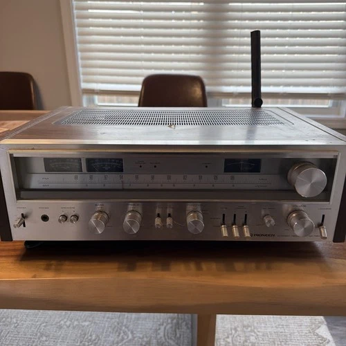 PIONEER SX-780 AM/FM STEREO RECEIVER Vintage UNTESTED TURNS ON