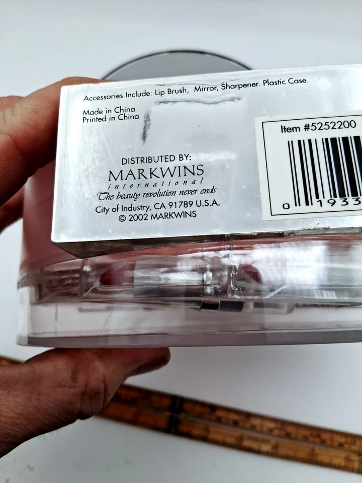 Juego de labios y delineadores The Color Institute Luscious Lips 2002 de Markwins nuevo en caja Foto 4 de 4