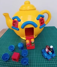 Vintage Bluebird Big Yellow Teapot Playset 1980's 5 Figures, Accessories & Car