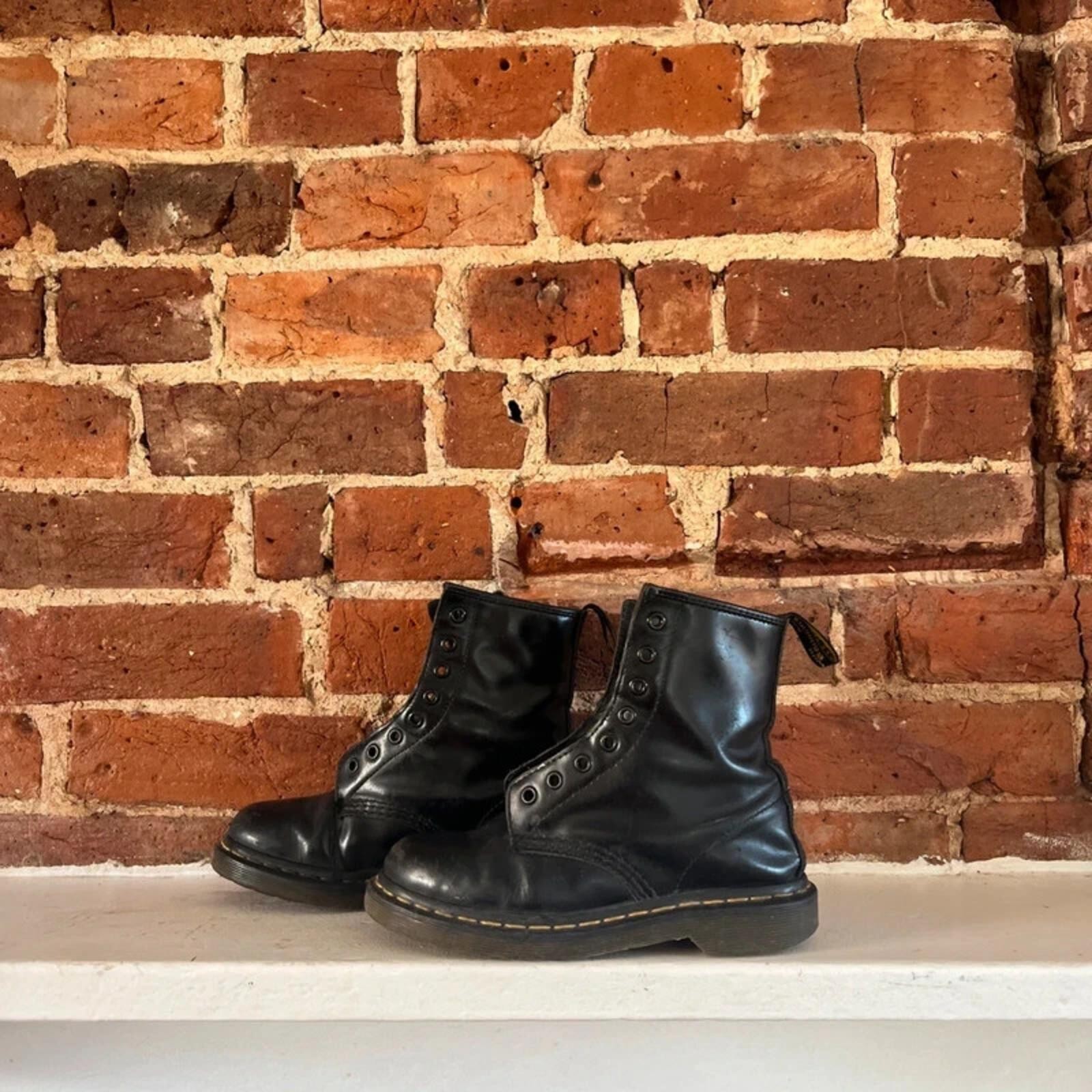 Vintage Dr marten Women’s Black Leather Boots | UK Size 3