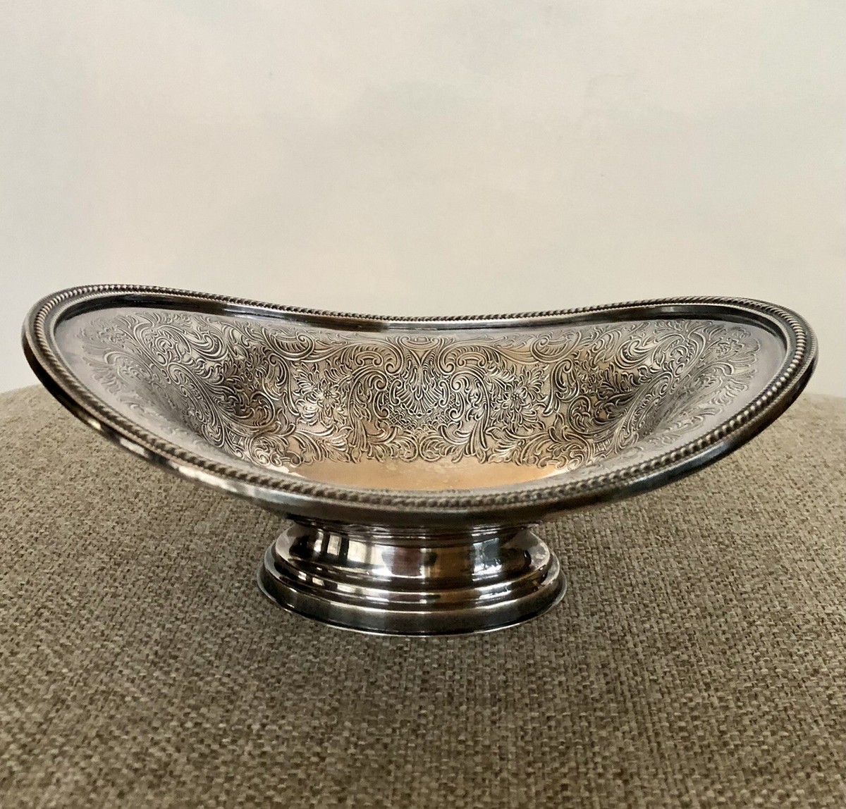 VTG Ellis Barker Silverplate Oval Pedestal Dish Bowl w/Menorah