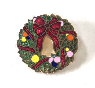 Vintage Centennia 1979 Cloisonne Enamel Red Bow Christmas Wreath Brooch Pin