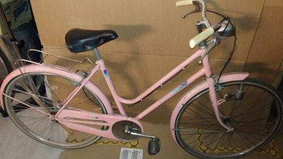 Bicicletta Chiorda rosa (solo ritiro su Trani) in buono stato,sella da  sistemare | eBay