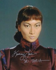 KAMAY LAU signed Autogramm 20x25cm STAR WARS in Person autograph COA