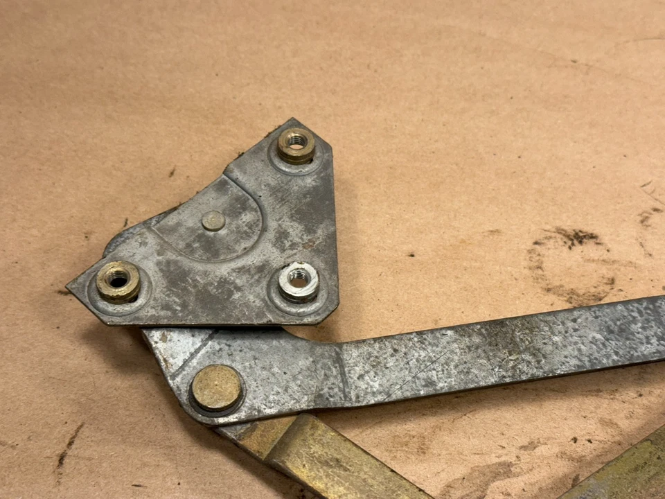 Regulador de ventana original Triumph TR250 TR5 TR6 lado del pasajero derecho OEM Foto 4 de 4