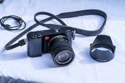 Digitalkamera Leica T (Typ 701) mit Leica Vario Elmar-T 18-56/3,5-5,6