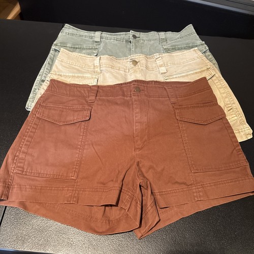 Old Navy Women’s Y2K Cargo Shorts Lot 3 Size XL Mid Rise Elastic Waist Pockets