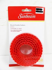 Cookie Cutters Biscuit Cutter Set of 6 Dual Sided Fluted and Smooth Edges Dough