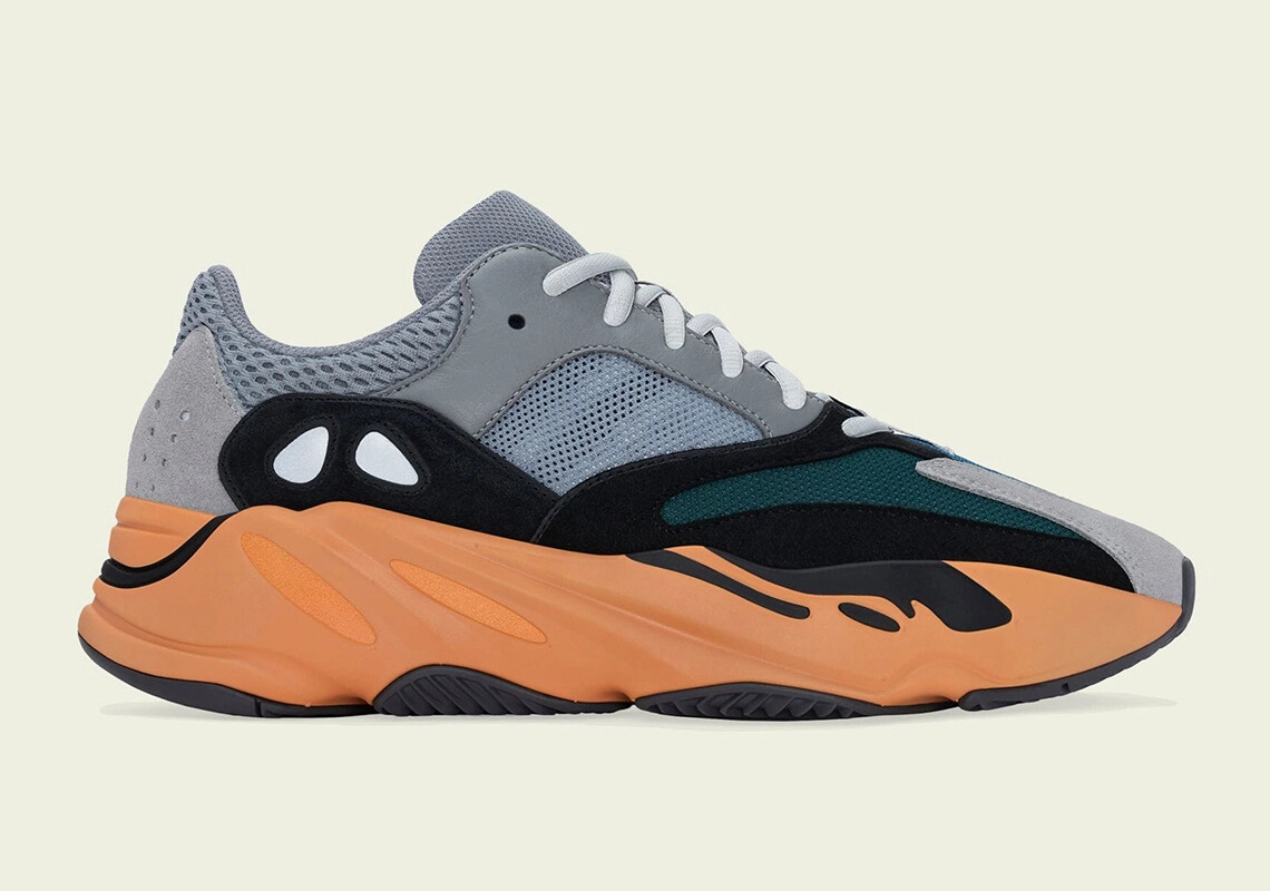 Adidas Yeezy Boost 700 